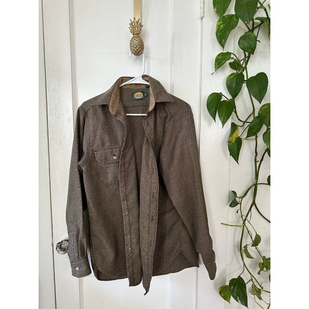 Cabela’s men’s size medium plaid shirt